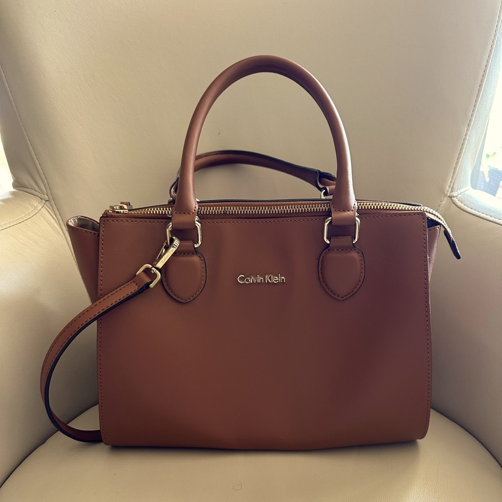 Beautiful Calvin Klein bag - EUC